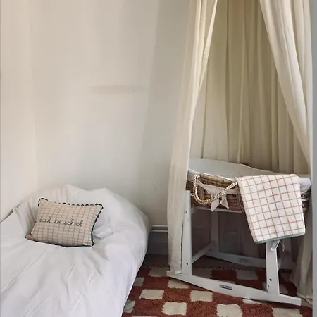 70s Style 3 Or 4p With Balcony Near Champs-elysees Apartment Paris